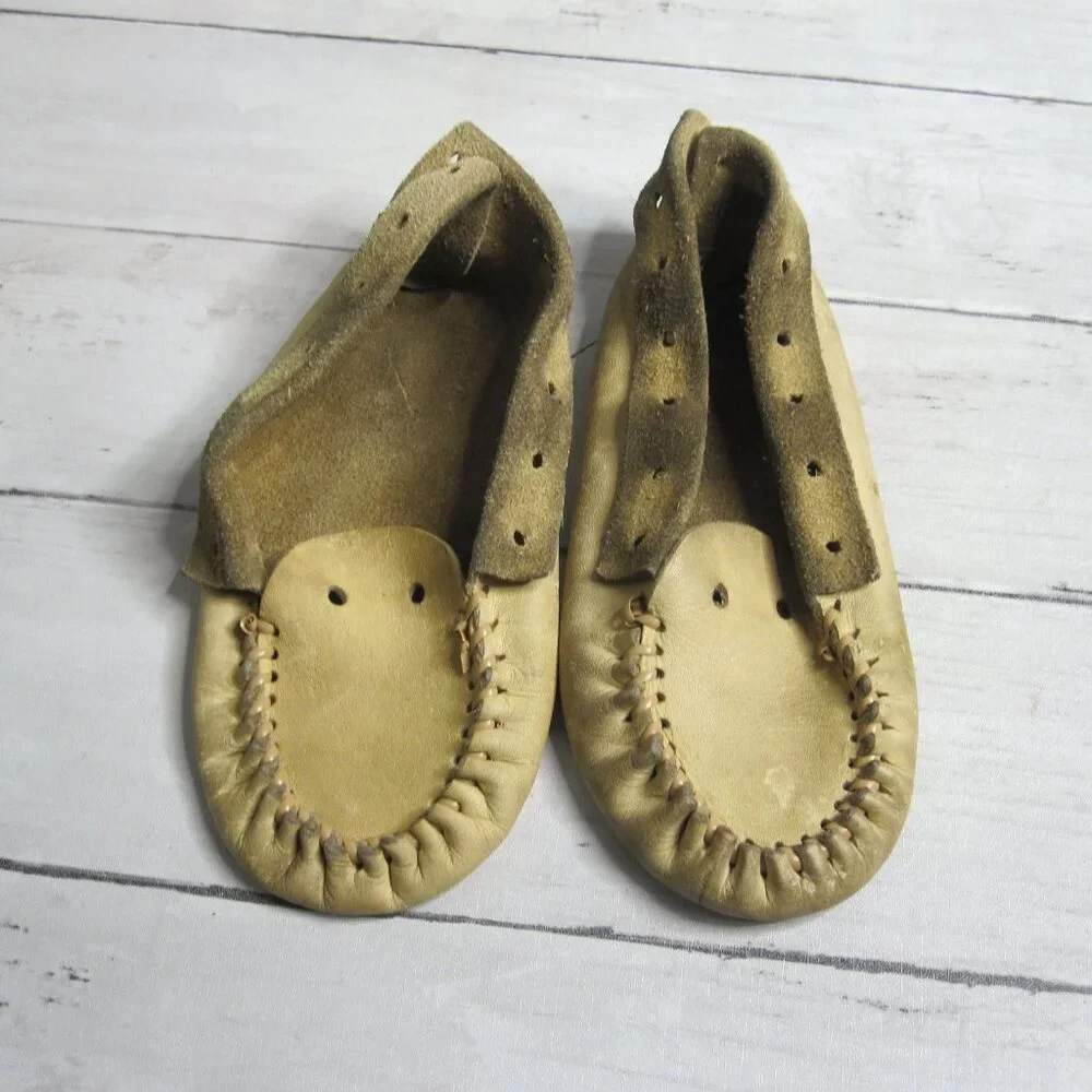Handmade Vintage Boy's Size 11 Leather Moccasin Shoes Primitive Mid Century
